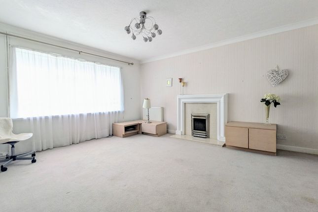 18 Gwaunfarren Close, Merthyr Tydfil photo 3