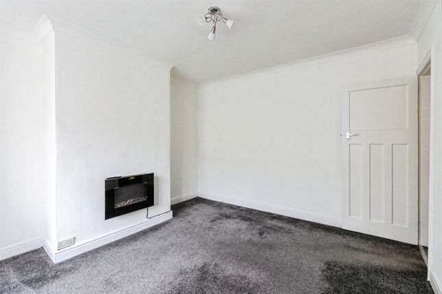 3, Birch Crescent, LEEDS photo 3