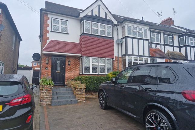 Thumbnail Property to rent in Rous Road, Buckhurst Hill