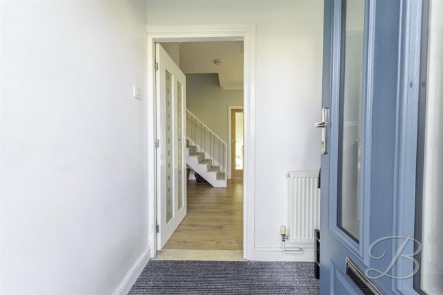 10, Chatsworth Close, Mansfield photo 4