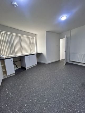 Flat 1 120 Staincliffe Road, Dewsbury, Dewsbury photo 4