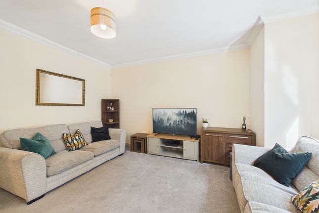 70, Woodruff Way, Cardiff photo 4