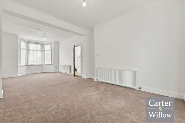 6, Sparsholt Road, Barking photo 3