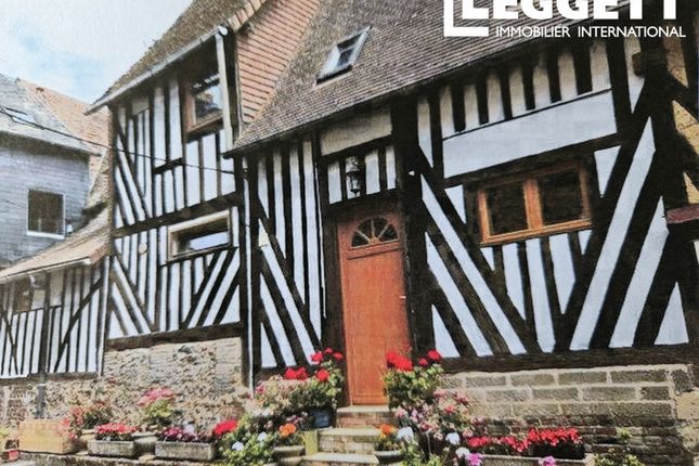 Thumbnail Villa for sale in Livarot-Pays-D'auge, Calvados, Normandie