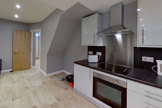 Shared accommodation to rent in Brook Street, Treforest, Pontypridd