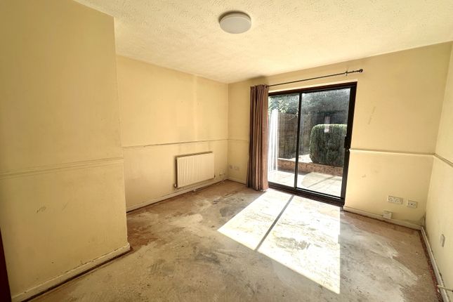 9, Grantown Grove, Walsall photo 2