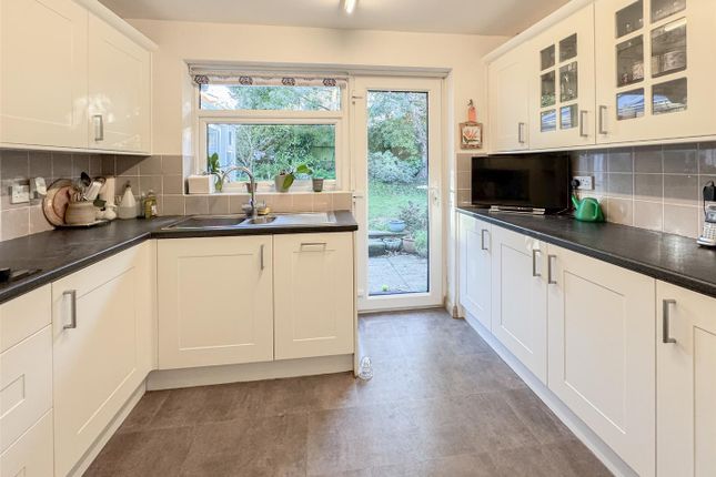2, Deerswood Lane, Bexhill-On-Sea photo 2