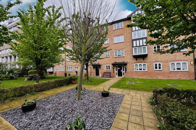Thumbnail Property for sale in Gibson Court, Regarth Avenue, Romford