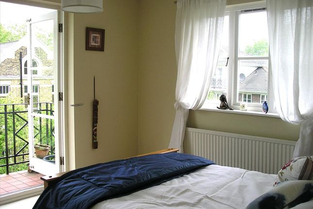 40, Brompton Park Cresent, London photo 3