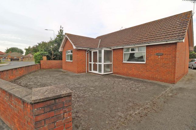Thumbnail Detached bungalow for sale in Akeferry Road, Westwoodside, Doncaster