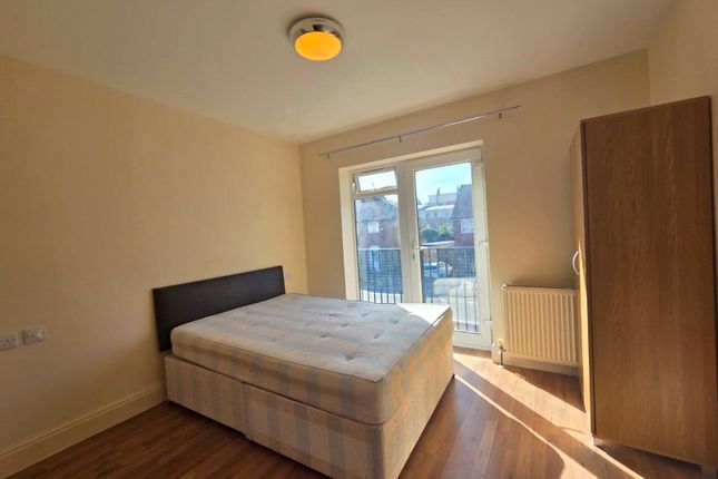 Flat 9, Whippendell Court, 78, King Georges Avenue, Hertfordshire photo 4