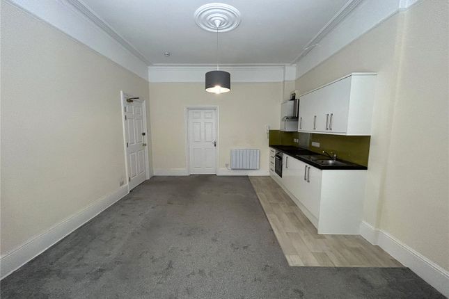 Flat 2, 22, The Avenue, Devon photo 3