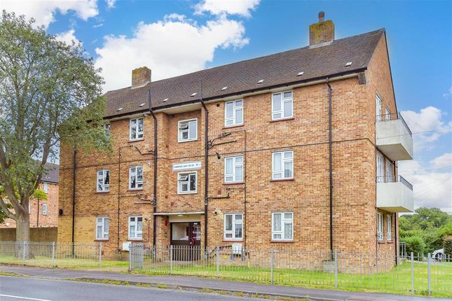 Thumbnail Flat for sale in Purbrook Way, Havant, Hampshire