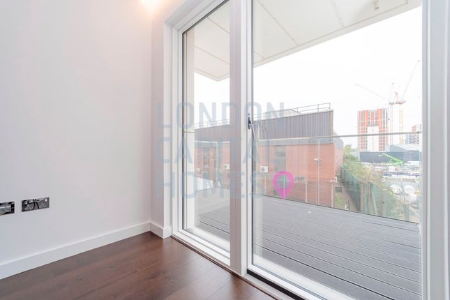 Thumbnail Flat to rent in Senate Building, 3 Lanchester Way, London