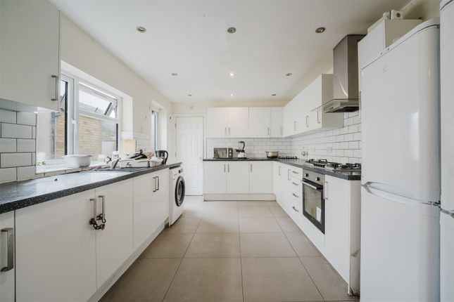 28, West End Road, Southall photo 4