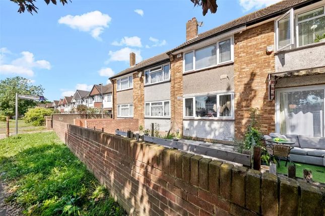 3 Gothic Court, High Street, Hayes photo 2