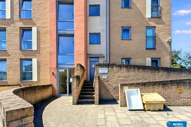 Flat 9, 2, Aurora Court, Fortune Avenue, Edgware photo 2
