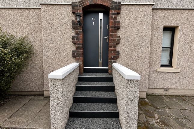 52, Randyford Street, Stirlingshire photo 2