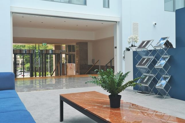 Westgate House, Hanger Lane, London photo 2