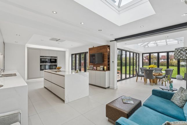 Lal-Koti, 4, Latchmoor Avenue, Gerrards Cross photo 3