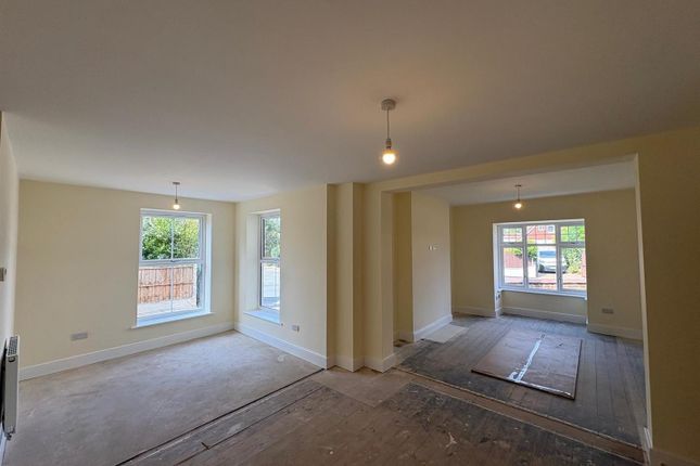 71, Dartmouth Road, Cannock photo 3