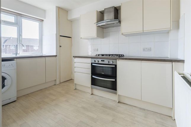 14a, Forest Drive, Theydon Bois photo 2