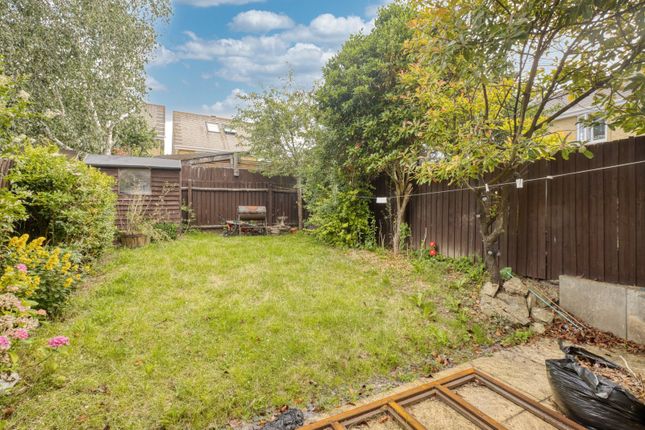 11, Moyes Close, Ramsgate photo 4