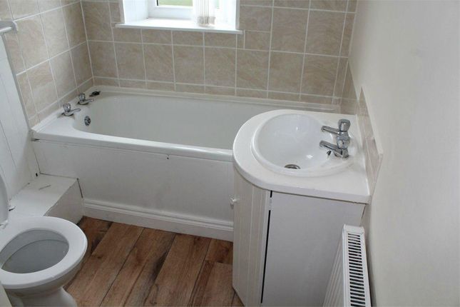 How Old Do You Have To Be To Rent A House