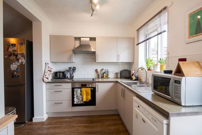 27 Heaton Drive, Ely photo 3