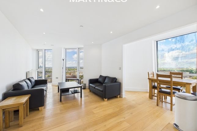 2-bed flat on 2805, Sky View Tower, Stratford, £400,000
