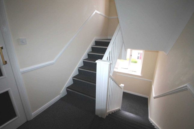 167, Chandlers Drive, Erith photo 3