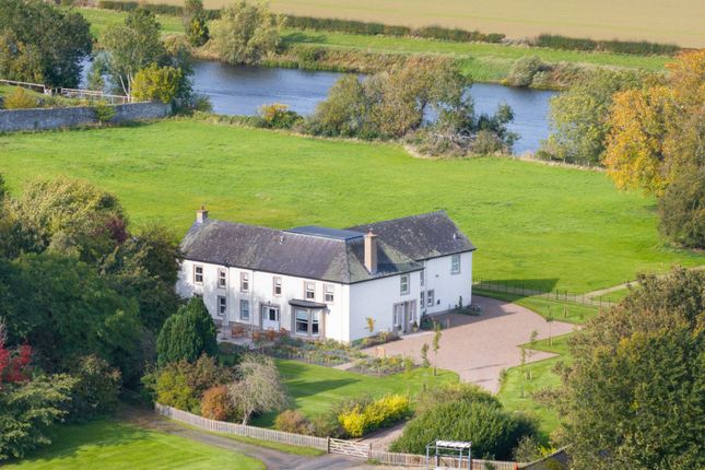 6 Bedroom Detached in TD12 4RE