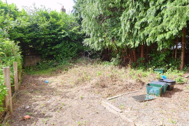 The Firs, Brynisa Road, Wrexham photo 4