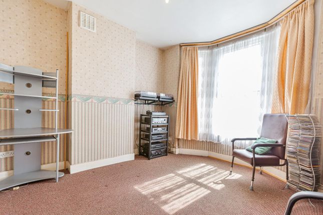 45, Goldsmith Road, London photo 4