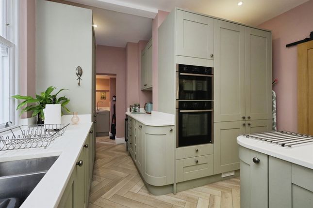 99, Victoria Drive, Eastbourne photo 4