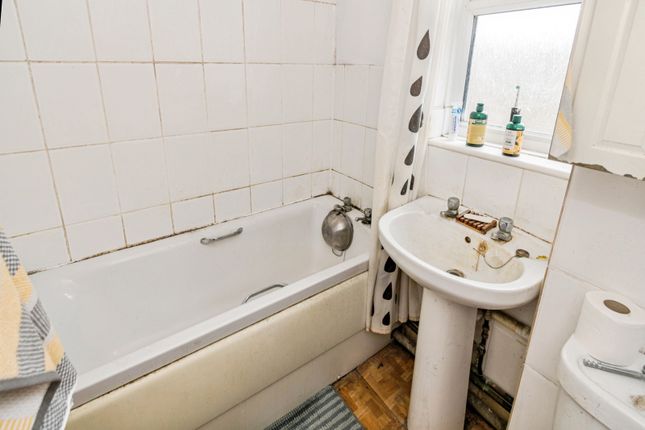 51, Captains Place, Hampshire photo 2