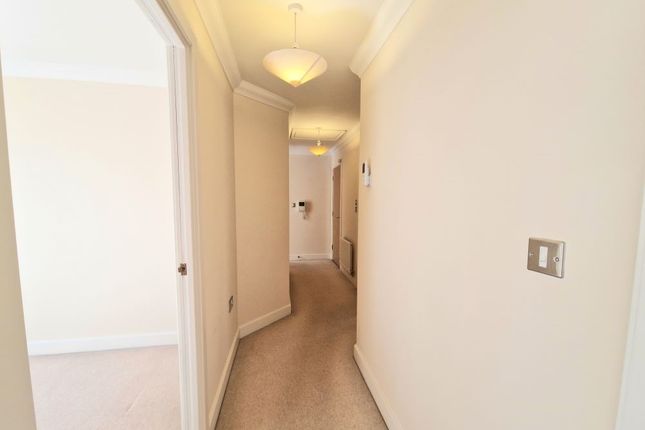 10, Drey House, Wokingham photo 5