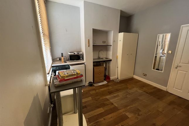 Room to rent in Nova Road, 39, Croydon