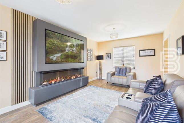 14, Chatton Close, Rugby photo 4