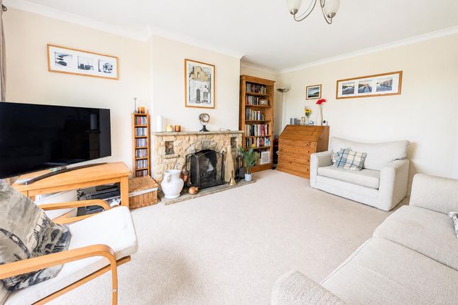 4, Senlac Green, Uckfield photo 3