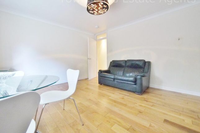Flat to rent in Anthus Mews, Northwood
