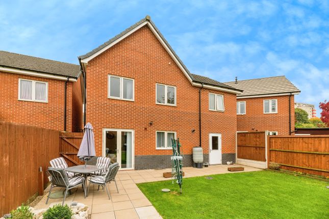 4-bed semi-detached on 7, Graston Close, Birmingham, £400,000