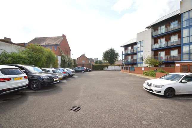 Flat for sale in Innova Court, 1A Leslie Park Road, Croydon