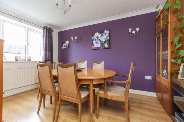 44, Badgers Way, Sturminster Newton photo 4