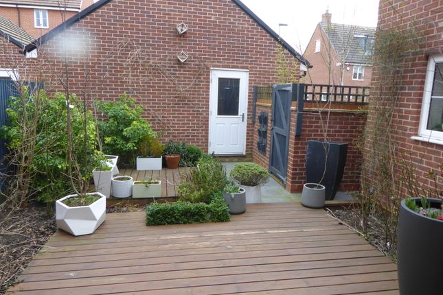 Drayhorse Crescent, Woburn Sands photo 2