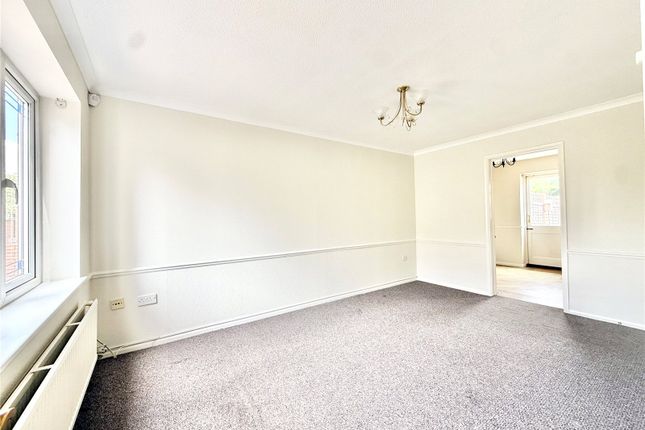 15, Wilstone Close, Hayes photo 2