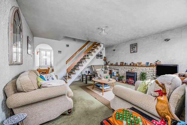 7, Wendover Road, Havant photo 3
