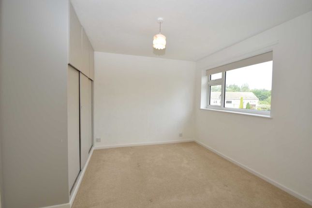 3, Bennett Close, Cobham photo 4