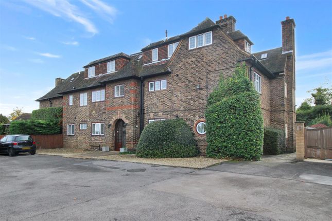 Thumbnail Flat for sale in Quelland, Beverley Close, Ewell