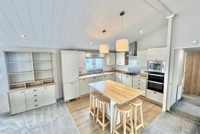 Willerby Pinehurst, Vinnetrow Rd, Chichester PO20 1QH West Sussex, Chichester photo 4